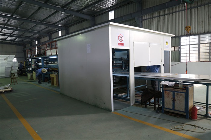 生產(chǎn)設(shè)備